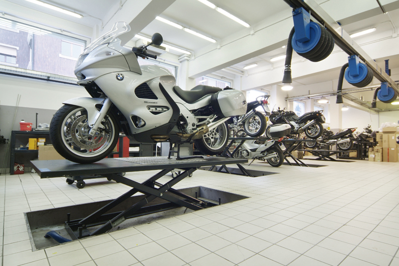 BMW Motorrad Milan OMCN motor-bike lifts