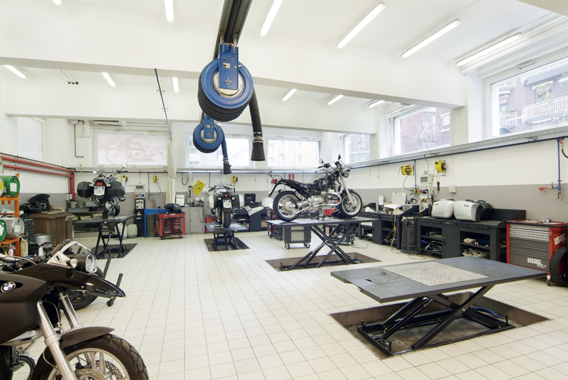 BMW Motorrad Milan OMCN motor-bike lifts