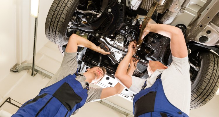 Auto - ponts élévateurs pour voitures, motos, camions; équipement pour garages, carrossiers