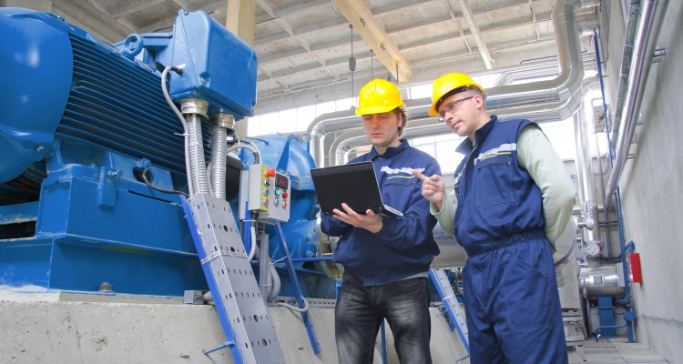 Attrezzature per industria - presse idrauliche, curvatubi, gru idrauliche a carrello, carrelli e banchi da lavoro